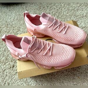 Women’s pink running shoes 7.5